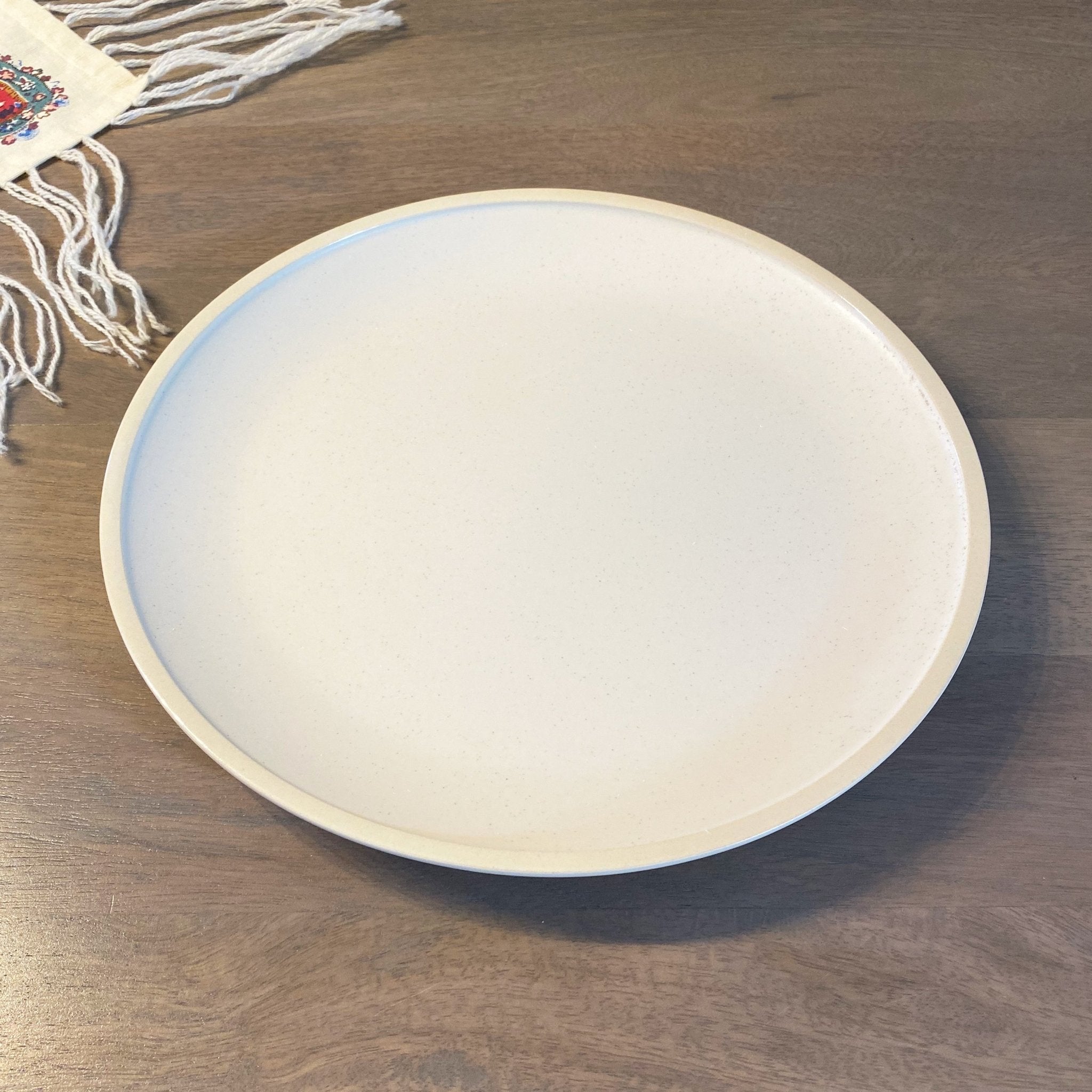 Kane 10" Stone Dinner Plate - Tea + Linen