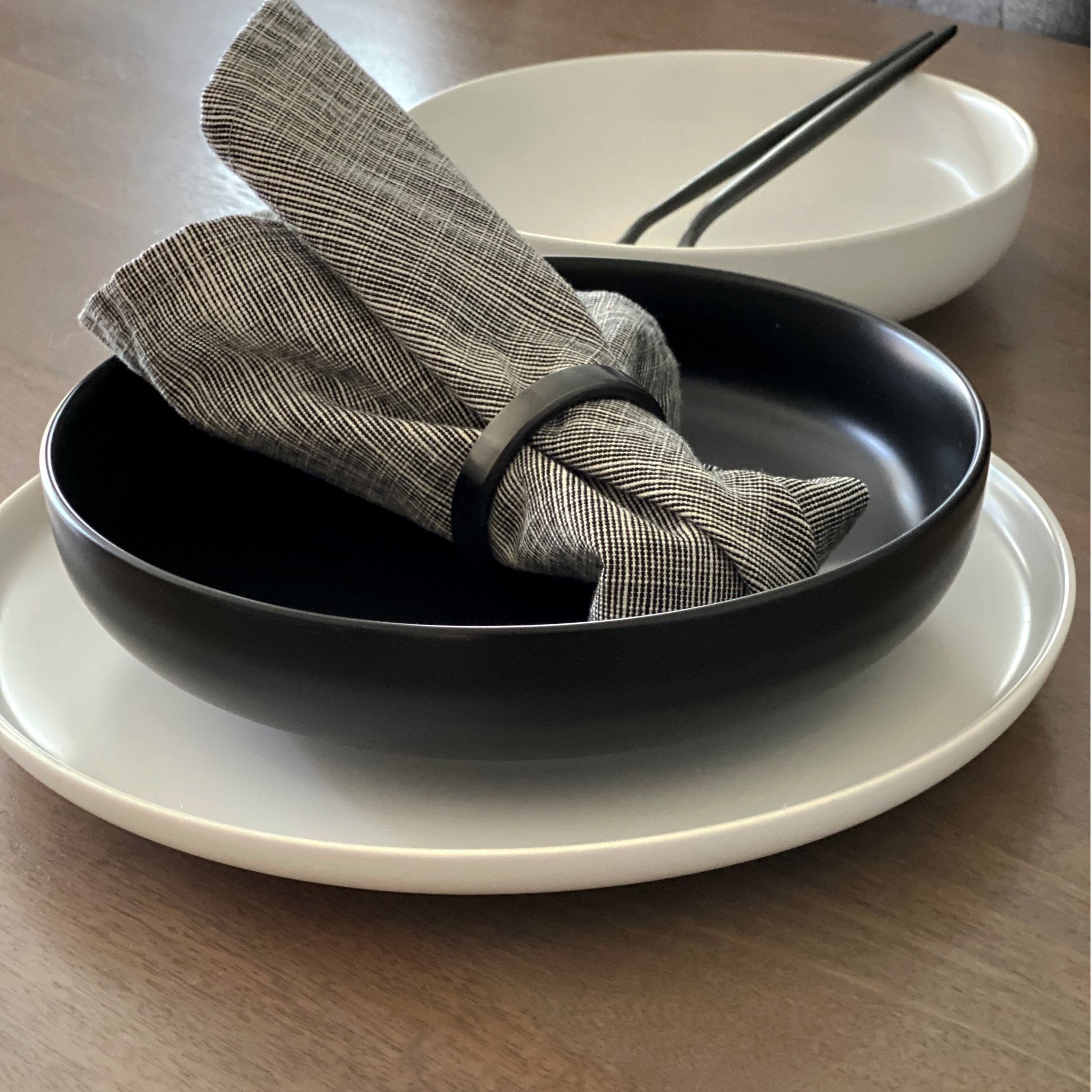 Nordic 8" Low Bowl - Tea + Linen