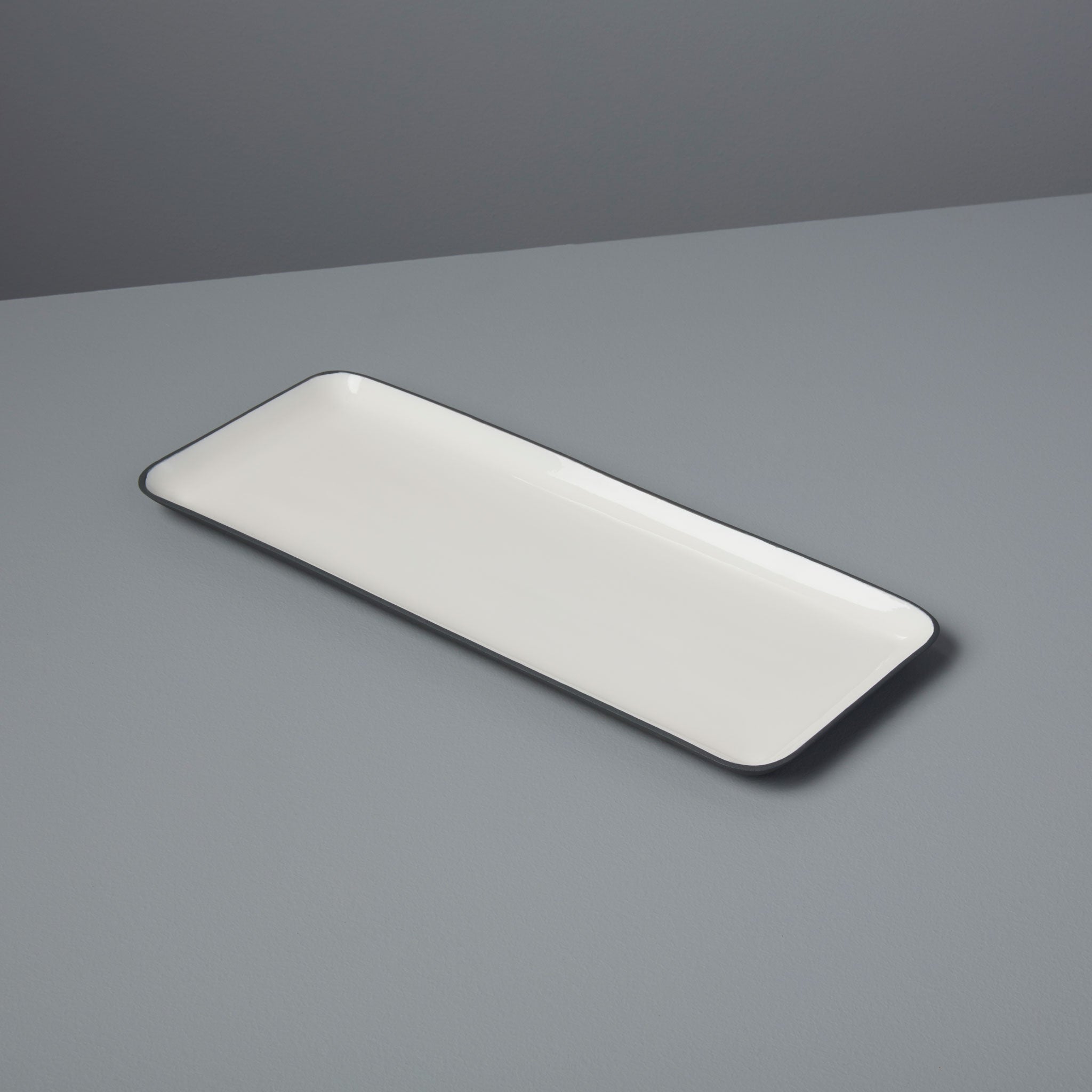 Alto 16x6 Rectangular Tray, Graphite