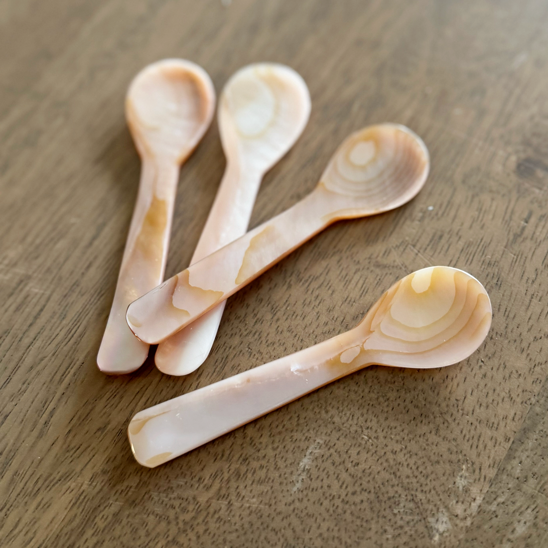 Mother-of-Pearl Caviar Spoon | 9 x 2 cm
