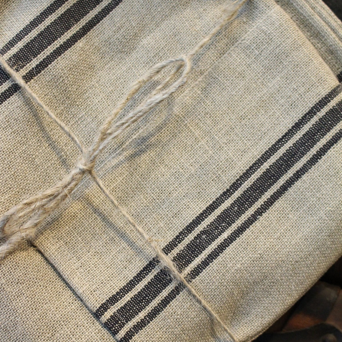 Thieffry Belgian Linen Tablecloth, Rectangle, Black