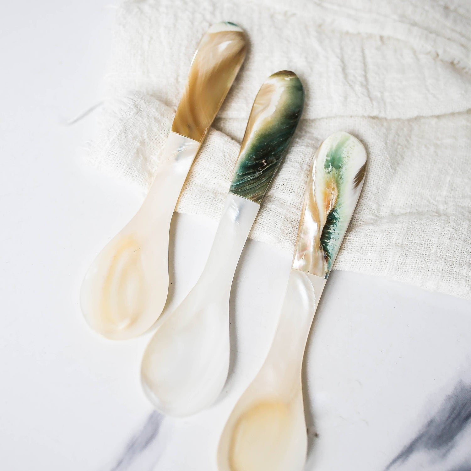 Gre Mother of Pearl Seashell Spoon