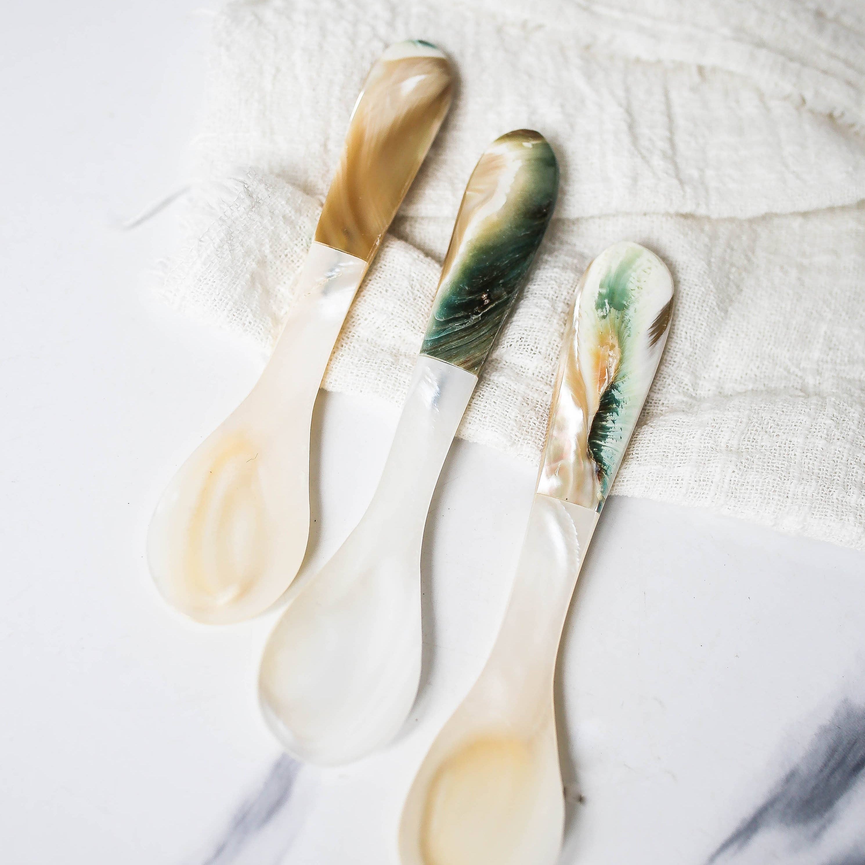 Gre Mother of Pearl Seashell Spoon