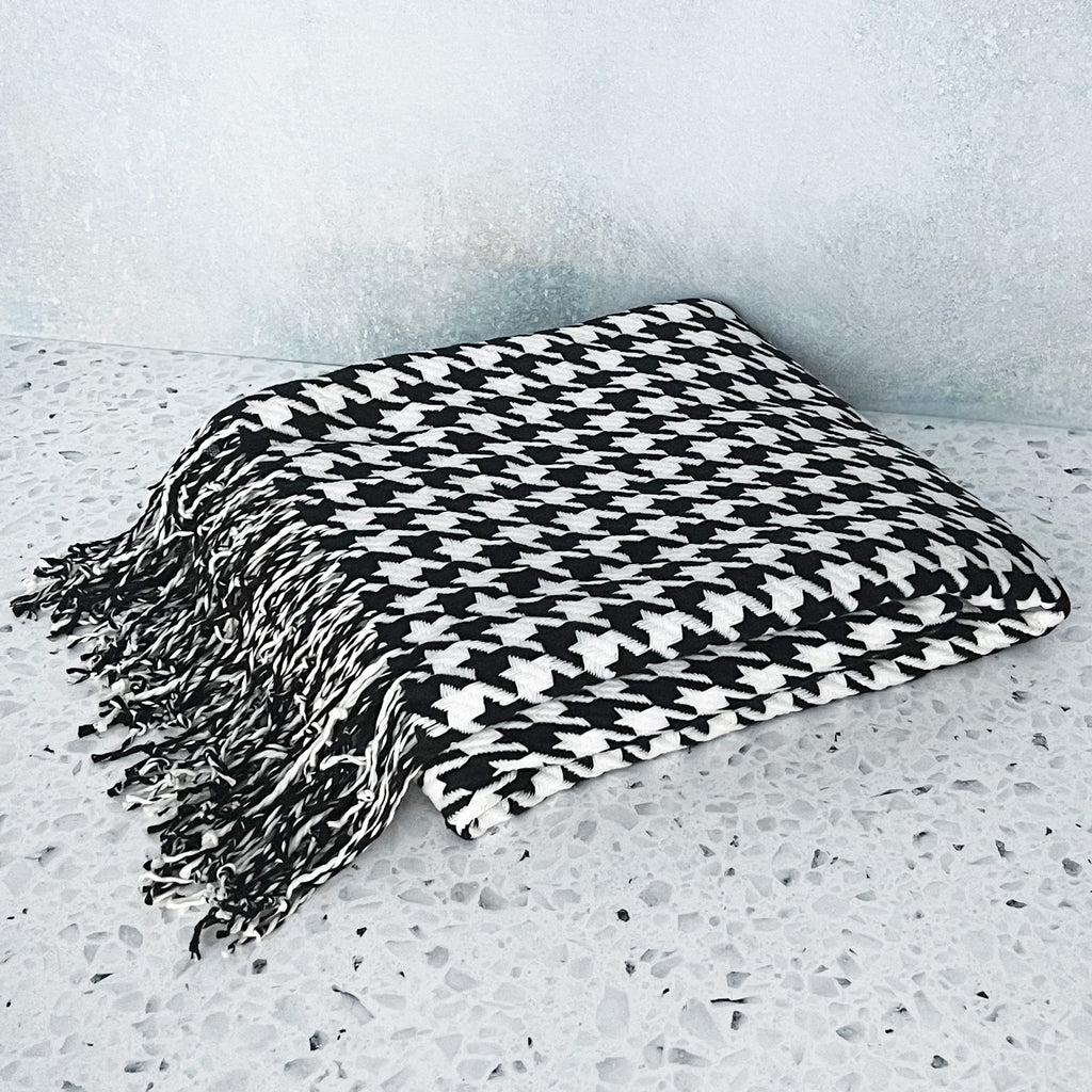 Houndstooth Throw Blanket - Tea + Linen