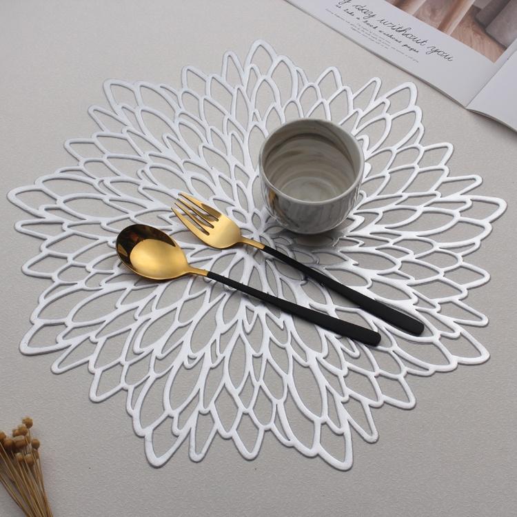 Vinyl Floral Placemat - Set of 4 - Tea + Linen